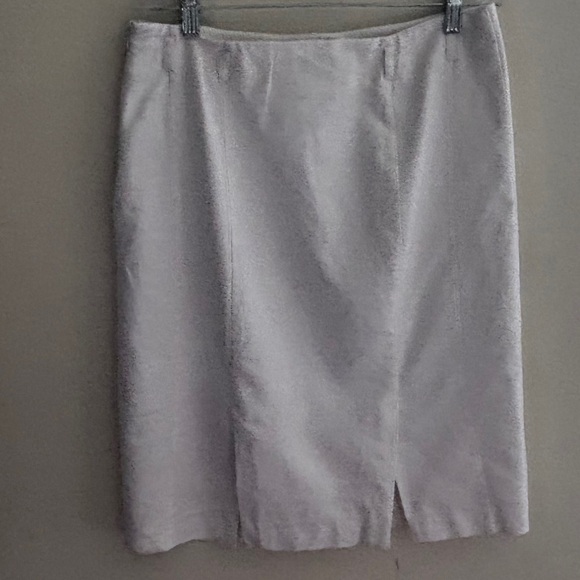 New York & Company Linen Pencil Skirt White Lined Size: 4 55% linen 45% Viscose - Picture 2 of 4